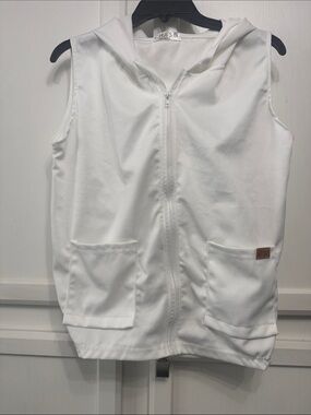 Chase Sleeveless White Zip-Up Hoodie Vest